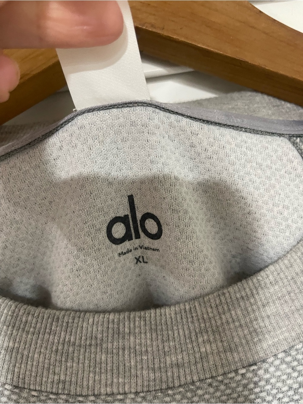 ALO Yoga Men's Heather Light Gray Crewneck Sweater with Zipper Pockets